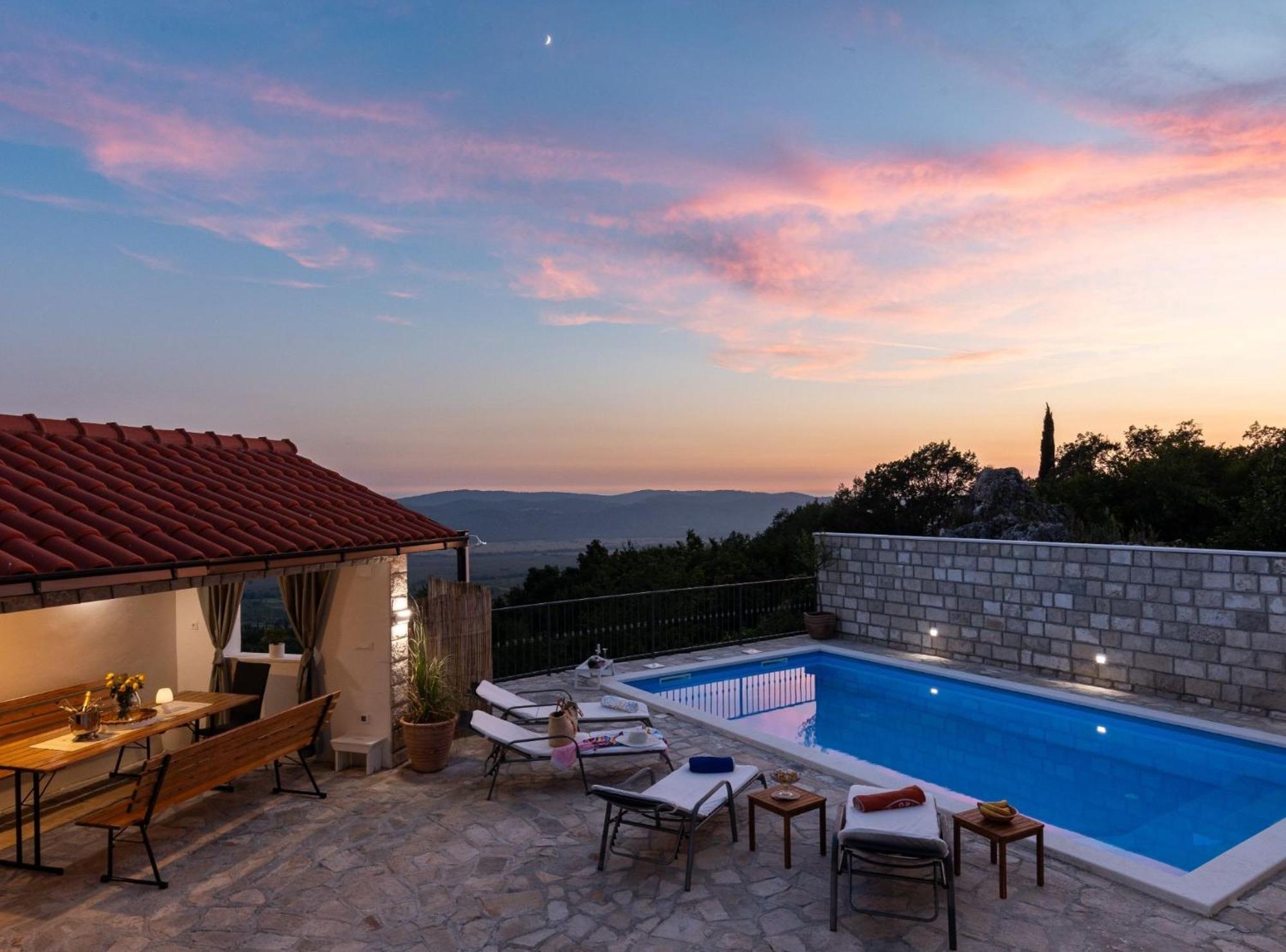 Villa Source With Private Pool Pridvorje Zewnętrze zdjęcie