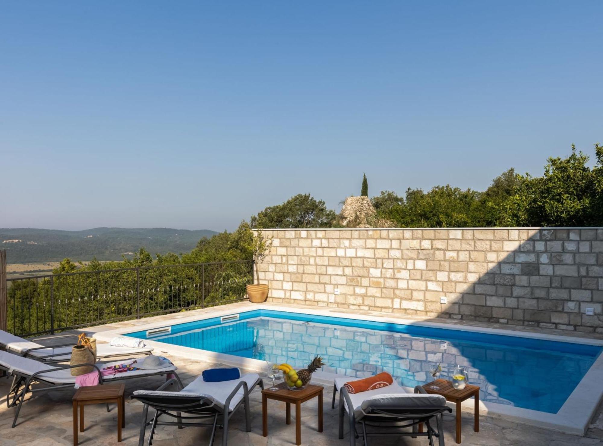 Villa Source With Private Pool Pridvorje Zewnętrze zdjęcie