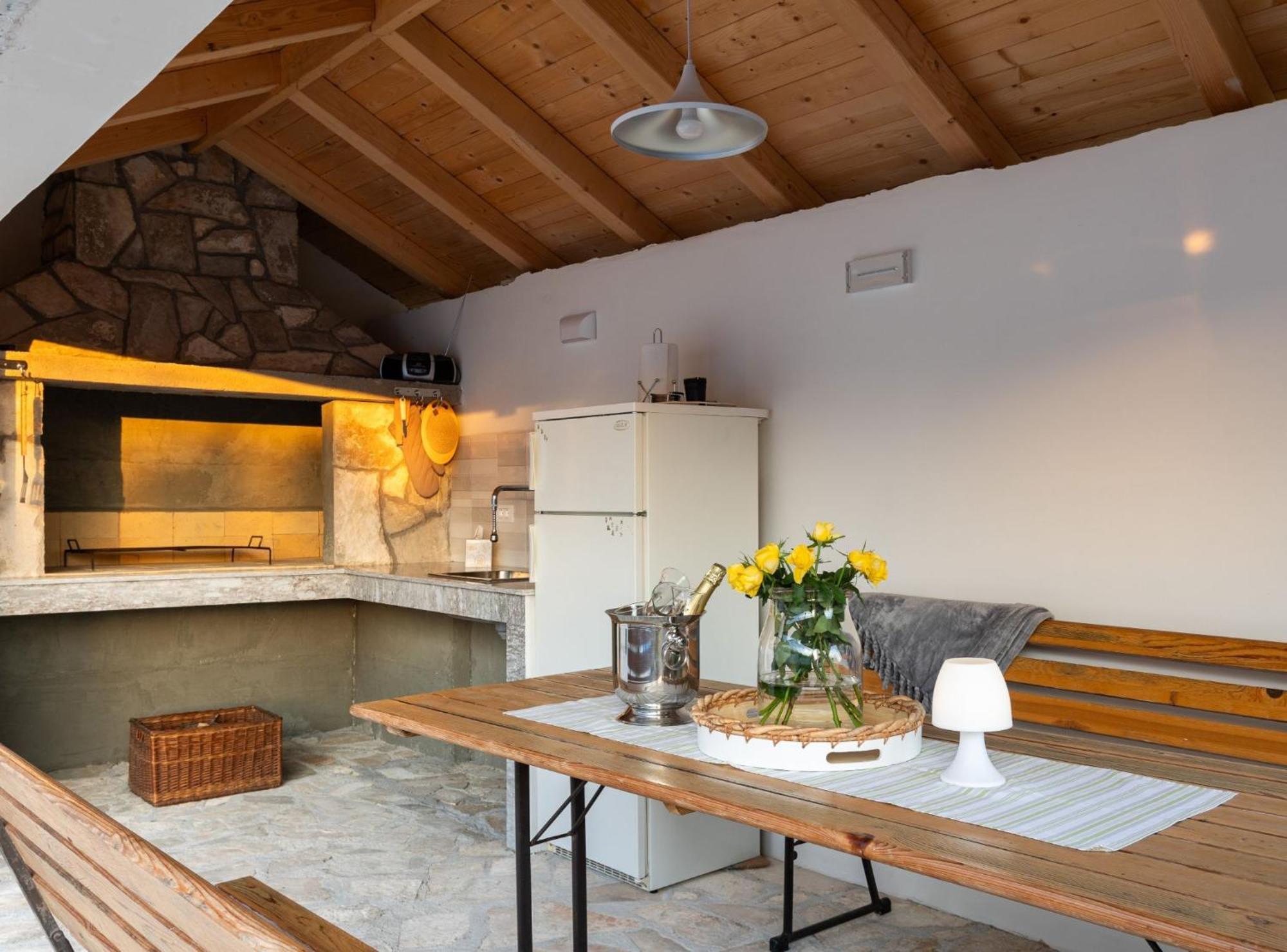 Villa Source With Private Pool Pridvorje Zewnętrze zdjęcie